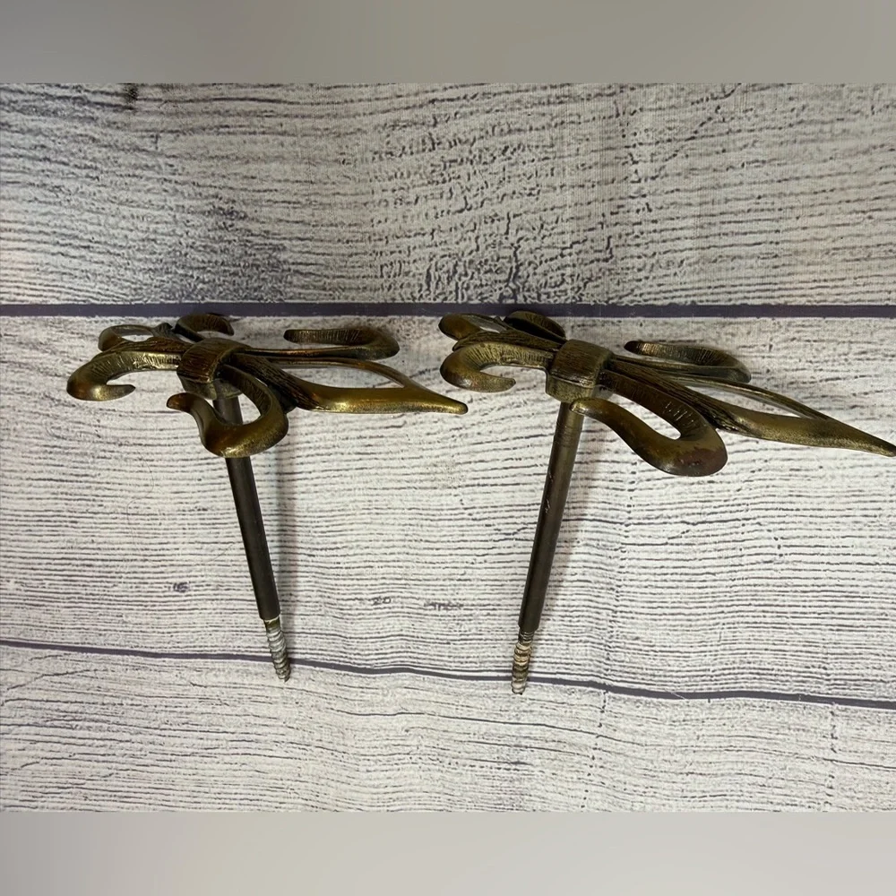 Vintage Brass Fleur-de-Lis Drawer Pulls Set of 4 Ornate Cabinet Hardware